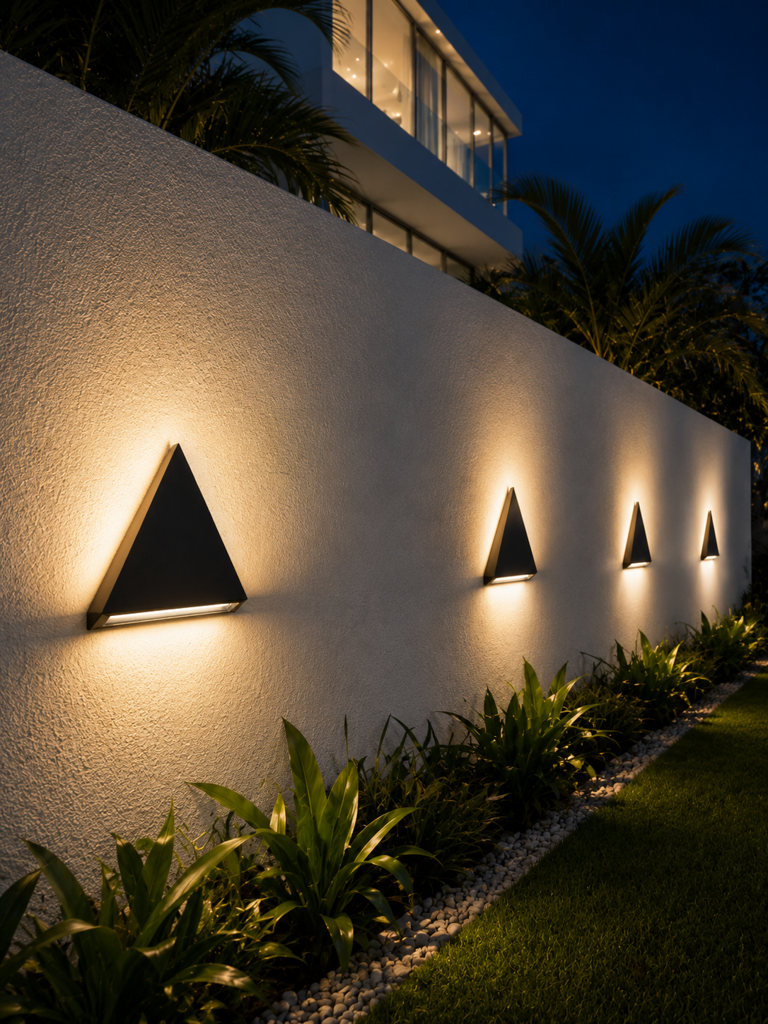 Driehoekige Buiten Wandlamp met Horizontale Lichtlijn
