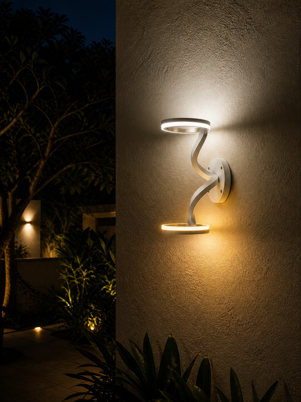 Buiten Wandlamp met Gedraaide Dubbele Lichtstructuur