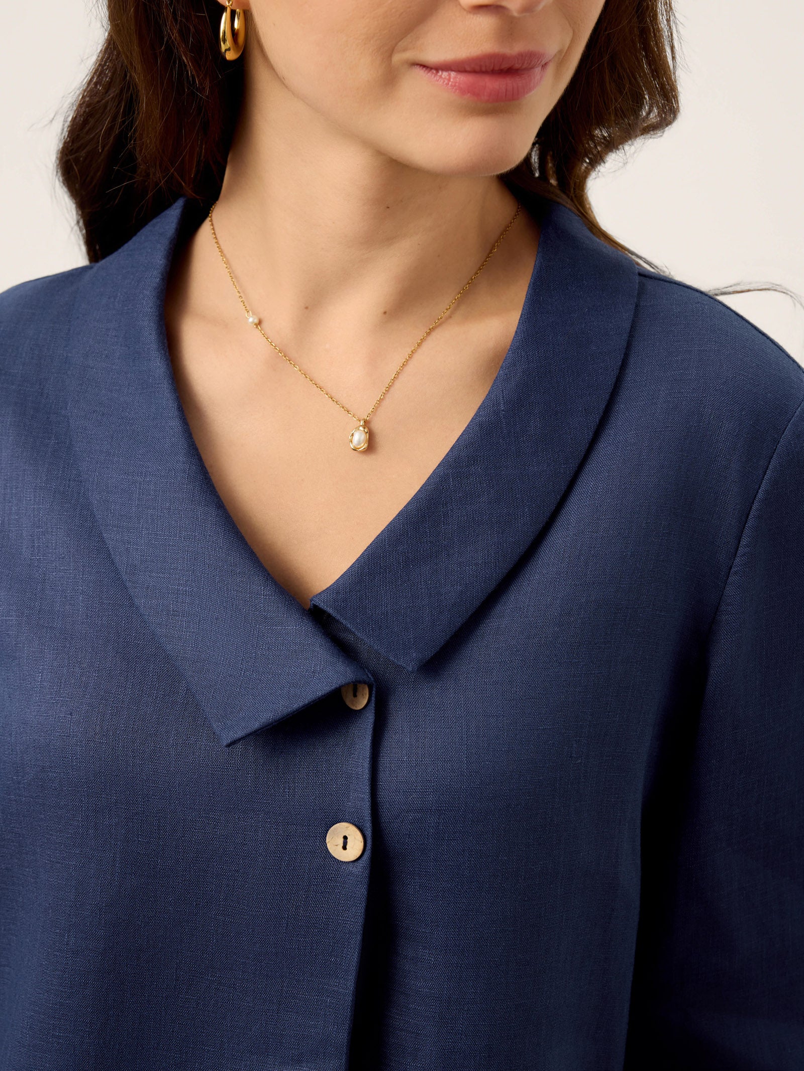 Linnen Blouse met Asymmetrische Kraag